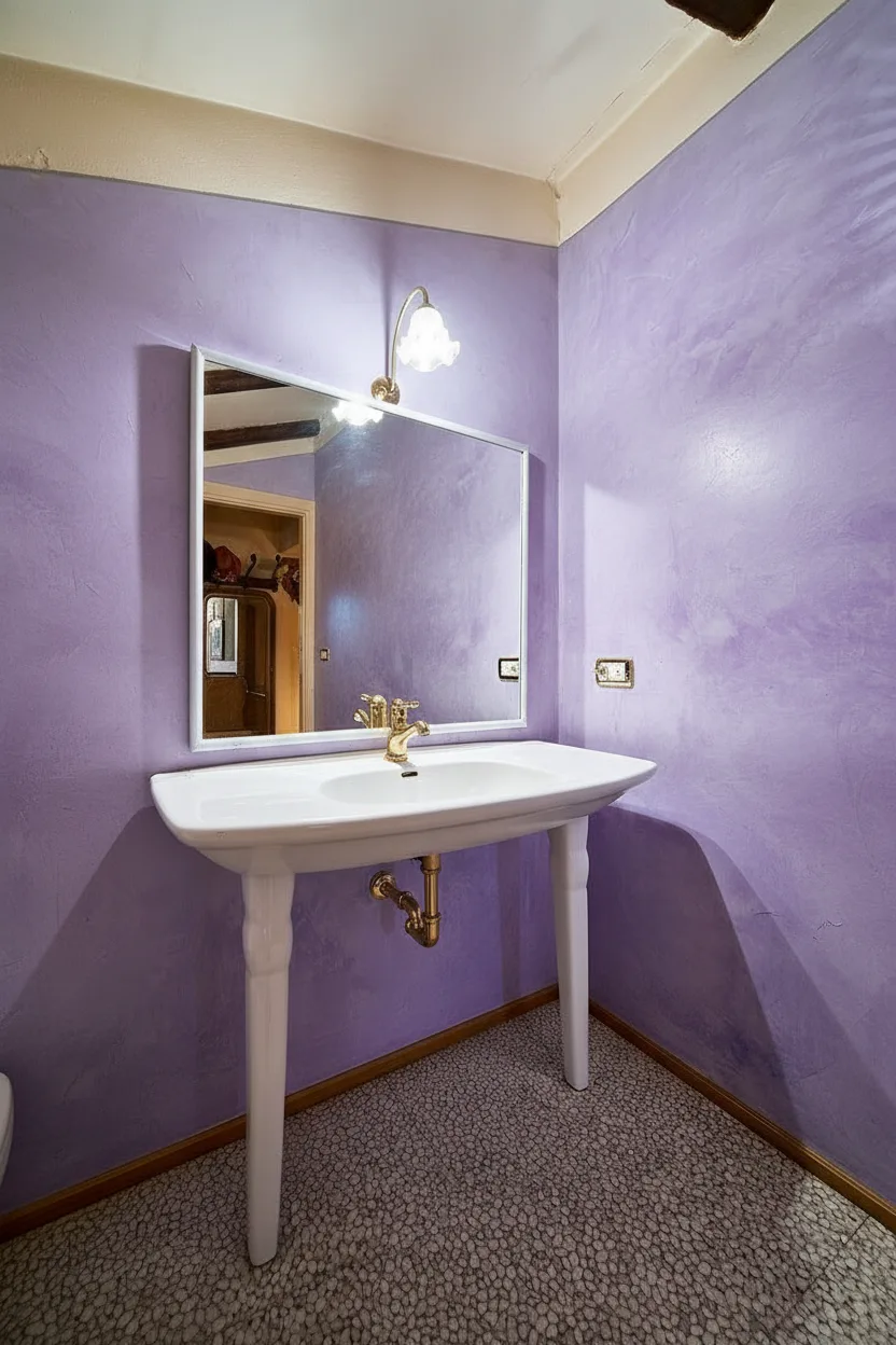 Echtes Badezimmer nach KI-Entrümpelung — sauber und einladend